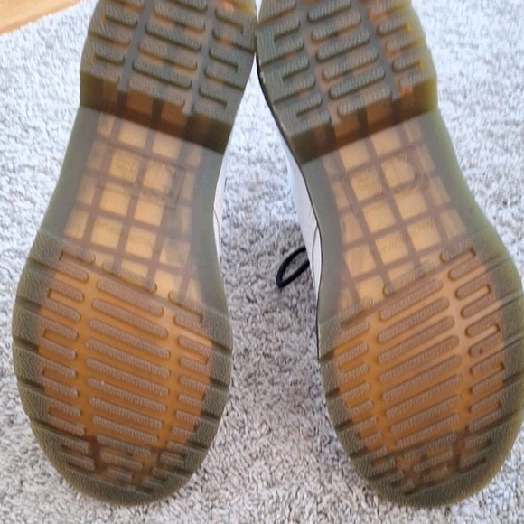 Dr. Martens Boots Womens Sz 10 White 11821 Smooth Leather Combat 42 Doc Grunge - Picture 10 of 14